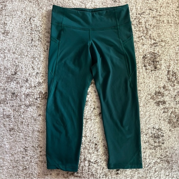 Old Navy Active Go Dry Green Capri Midrise Leggings Mesh Details size medium - Picture 2 of 6